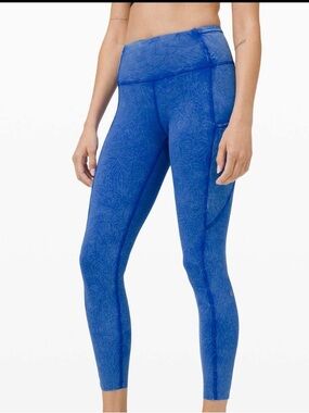 Lululemon Fast and Free High Rise Tight / Ice Dye / Ice Wash Blue leggings